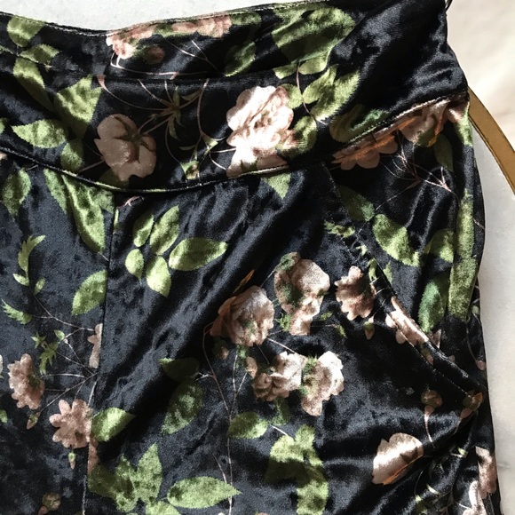 Velvet floral pants - Picture 4 of 5
